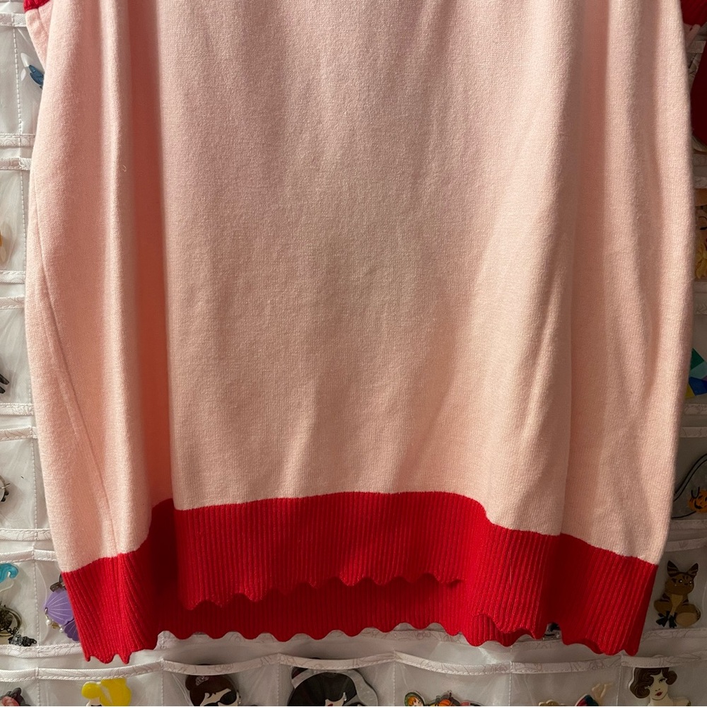 NWOT Sanrio Hello Kitty Strawberry Floral
Women's Vest - BoxLunch Exclusive - Picture 11 of 12